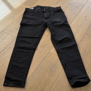 Zara Men's Dark Black Straight Jeans